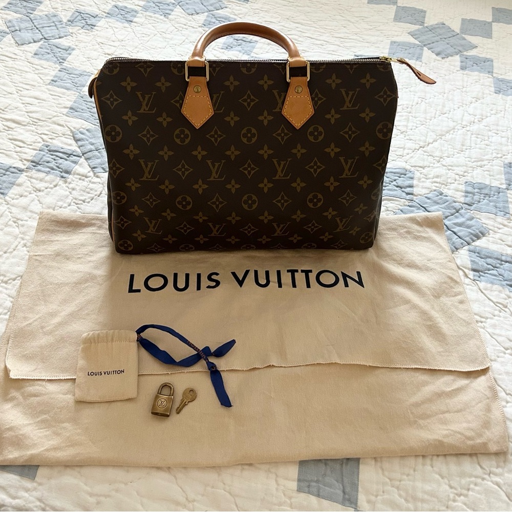 Louis Vuitton Monogram Speedy 35